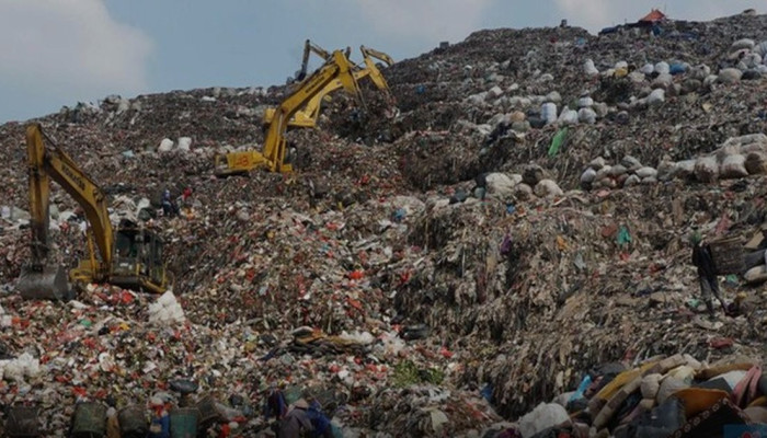 Darurat Sampah RI: Zulkifli Hasan Targetkan 22,5% Tumpukan Kritis Tuntas 2028, Sisanya 2029