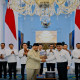 Jimly Asshiddiqie Serahkan 10 Buku Rekomendasi Reformasi Polri ke Prabowo, Target Tuntas 2029