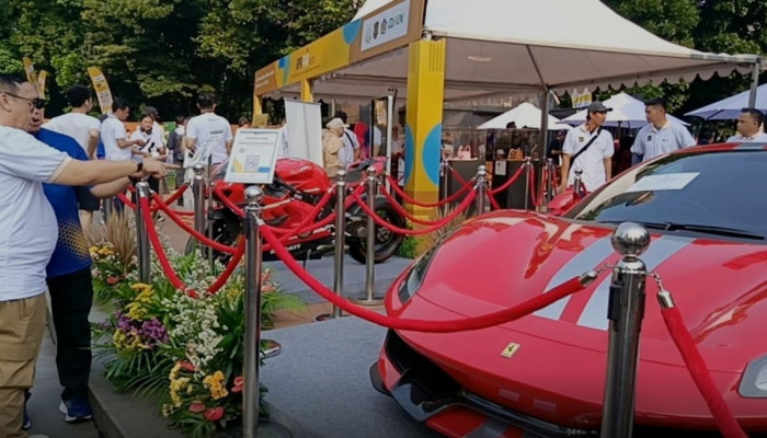 Kejagung Gelar Pameran Barang Rampasan di CFD Jakarta, Ferrari hingga Lukisan Emas Dipajang di Pinggir Jalan