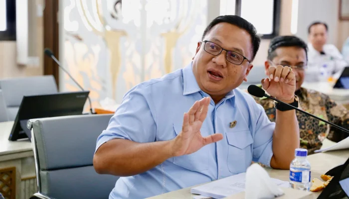 Pradi Supriatna Hadiri Silaturahmi Subuh di Masjid Al Huda Depok, Bantu Dua AC dan Satu Sapi