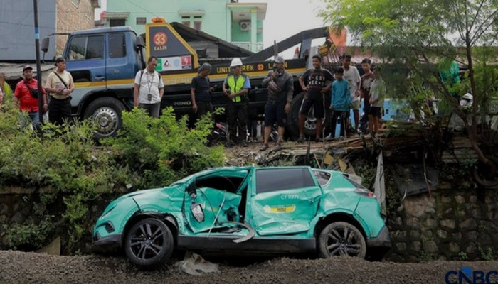 15 Tewas Akibat Tabrakan di Stasiun Bekasi Timur, Kemenhub Panggil Manajemen Green SM dan Ancam Cabut Izin