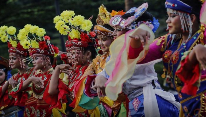 1.000 Penari dari 34 Provinsi Tampil di TMII, Pecahkan Rekor MURI Pagelaran Tari Terbanyak