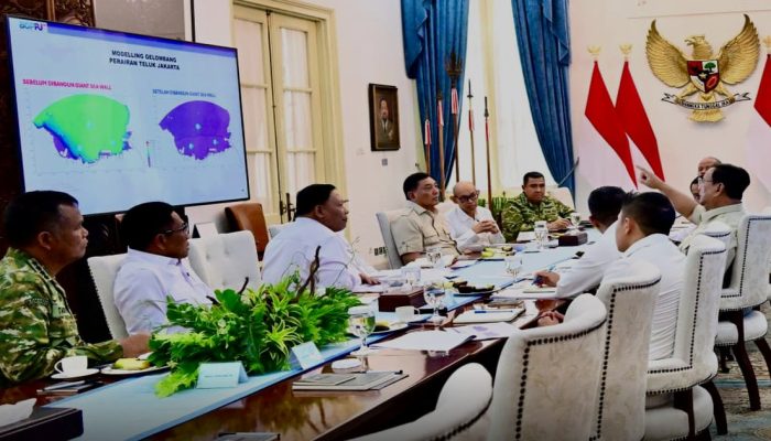 Prabowo Pimpin Rapat Khusus Giant Sea Wall Pantura pada 20 April 2026, Brian Yuliarto Ikut Hadir