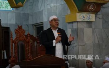 Pradi Supriatna Hadiri Silaturahmi Subuh di Masjid Al Huda Depok, Bantu Dua AC dan Satu Sapi