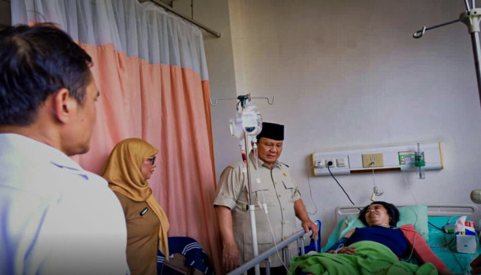 Presiden Prabowo Datangi RSUD Bekasi Pagi-Pagi, Temui Langsung Korban Tabrakan Kereta Api