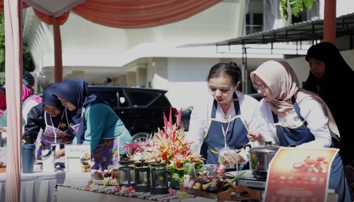 Ramuya dari Beras Hitam hingga Liquid Botox Tea, Istri ASN Jateng Adu Kreasi Minuman Herbal di Hari Kartini 2026