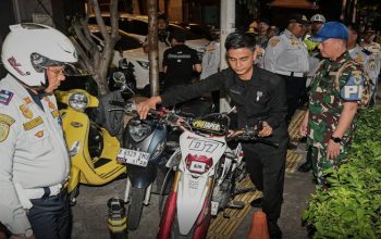 Trotoar Jalan Gunawarman Kebayoran Baru Direbut Kembali dari Kendaraan Parkir Liar