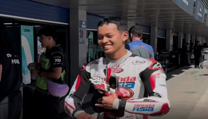 Veda Ega Pratama Panen Standing Ovation di Moto3 Spanyol 2026