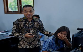 Wamendikdasmen Tinjau Kesiapan TKA di SD Kanisius Wonogiri, Tekankan Kejujuran kepada Siswa