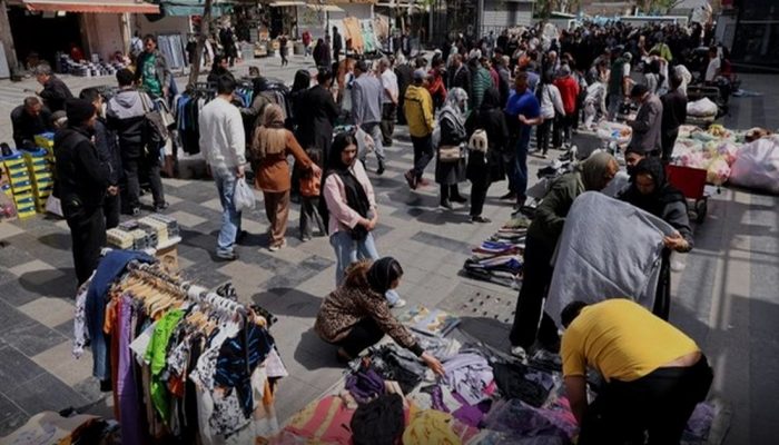 Warga Iran Hidup dalam Ketakutan dan Tekanan Ekonomi Pascaserangan AS-Israel