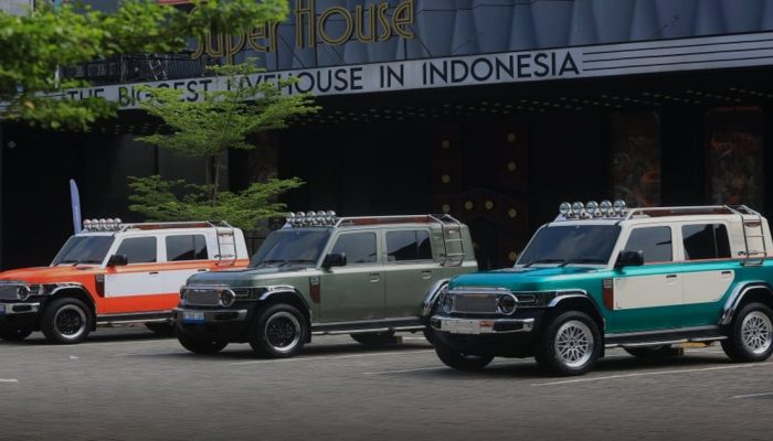 iCAR Serahkan Unit V23 Pro Plus Collector Series kepada Pemesan Awal IIMS 2026