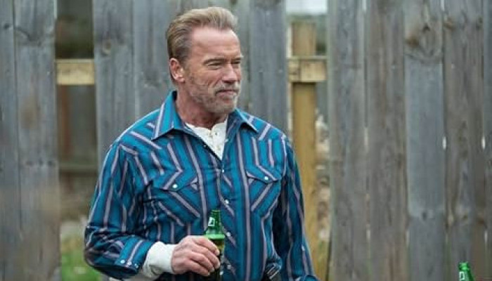 Bukan Film Aksi Biasa: Schwarzenegger Mainkan Ayah yang Hancur Akibat Kecelakaan Pesawat di Film Aftermath