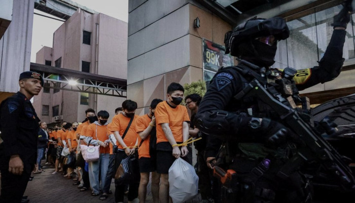 320 WNA Ditangkap Polri dalam Jaringan Judi Online Internasional di Jakarta
