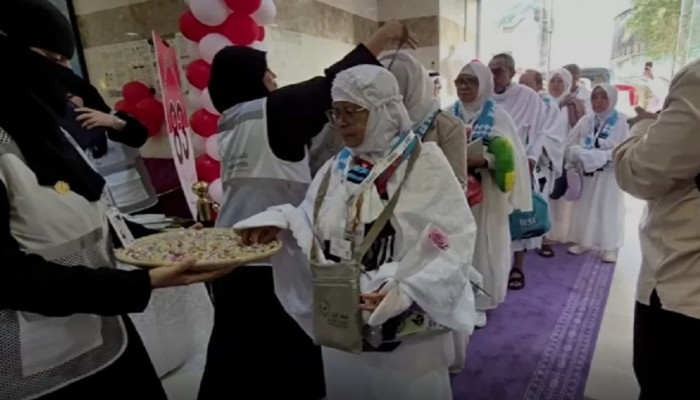 Cuaca Ekstrem Arab Saudi Ancam Jemaah Haji, PPIH 2026 Minta Penderita Komorbid Patuhi Jadwal Minum Obat