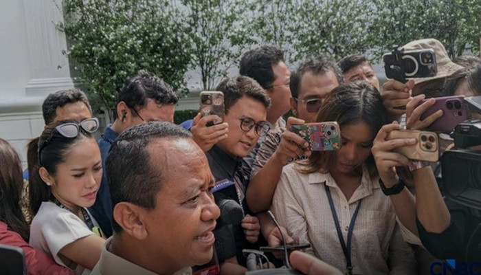 Dapat ABT Rp 14 Triliun, Kementerian ESDM Kebut Program Lisdes dan Jargas Jelang Keberangkatan Haji Bahlil