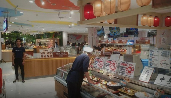 Diskon hingga 50% Plus 20% Tambahan, Pengunjung Transmart Ramai Berburu Promo Full Day Sale