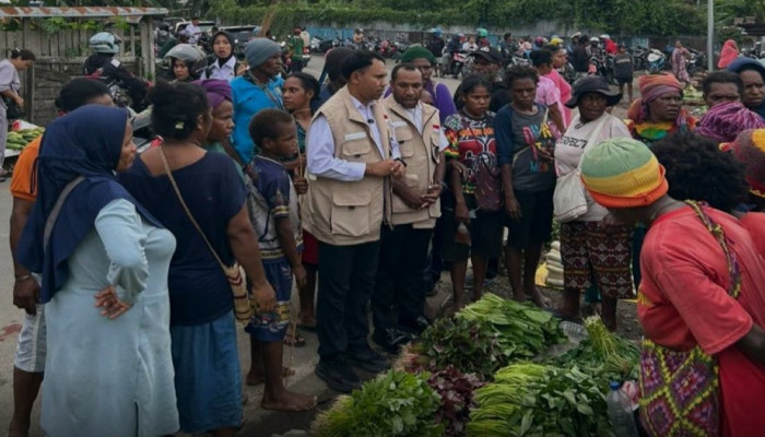 Dua Hari Tanpa Nasi di Program MBG Nabire, Ubi dan Singkong Gantikan Nasi demi Selamatkan Dagangan Mama Papua
