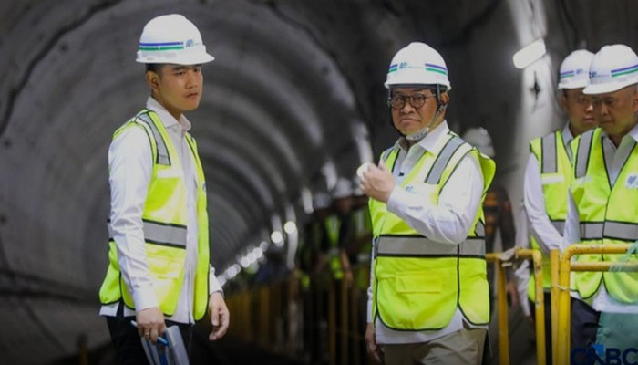Gibran Turun ke Terowongan MRT Fase 2A, Puji Pramono dan Targetkan Operasi 2027