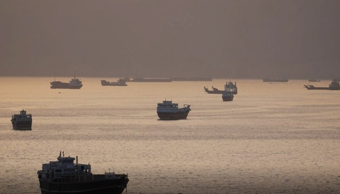 Harga Minyak Dunia Bergolak, 7 Hari Krisis Selat Hormuz Antara AS dan Iran