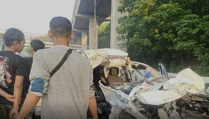 Kecelakaan di Tol Jakarta-Cikampek Kawasan Cawang, Korban Dibawa ke RS Polri