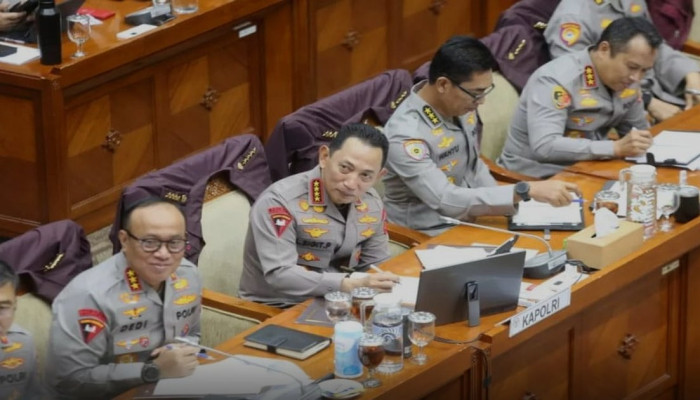 Mahfud MD: KPRP Tidak Pernah Usulkan Polri di Bawah Kementerian