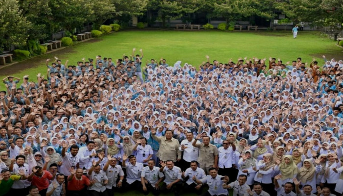 Prabowo Target Renovasi Seluruh Sekolah Indonesia Tuntas 2028, Tinjau Langsung SMAN 1 Cilacap