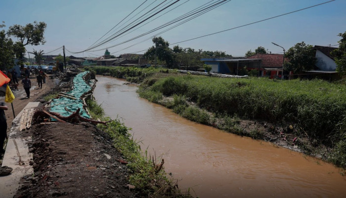 Tanggul Sungai Plumbon Jebol, BNPB Siapkan Huntara dan Bantuan Rp600 Ribu Per Bulan untuk Warga Semarang