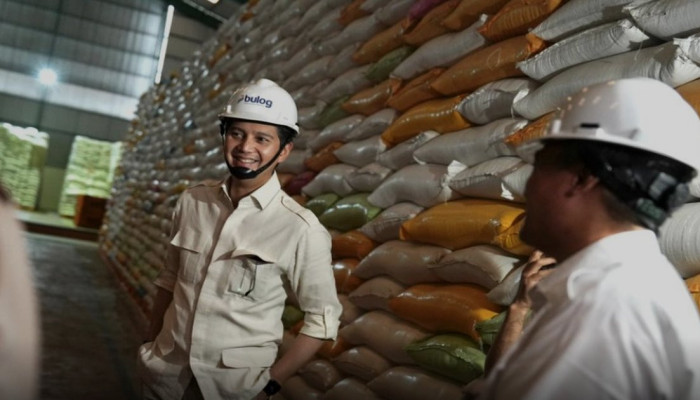 Tinjau Gudang Bulog Balikpapan, Budisatrio Djiwandono: Stok Pangan Mencukupi tapi Infrastruktur Perlu Diperbaiki