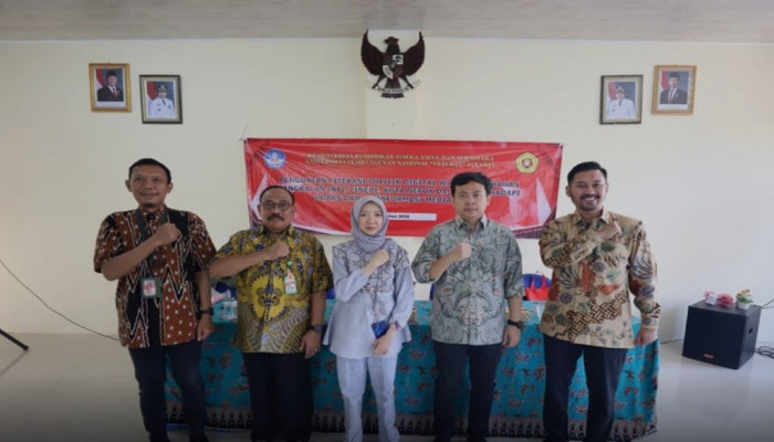 UPN Veteran Jakarta Gelar Literasi Digital di Depok, Warga Cinere Dibekali Cara Kenali Hoaks