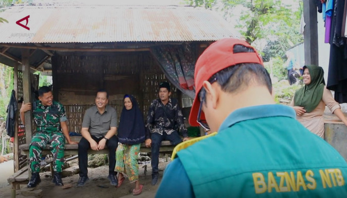 134 KK di Kantong Kemiskinan Ekstrem Lombok Barat Terima Modal Usaha dan Bedah Rumah dari Program Desa Berdaya