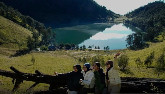 13 Pendaki Ilegal Gunung Semeru Ditangkap, 4 Orang Masih Diburu Petugas TNBTS