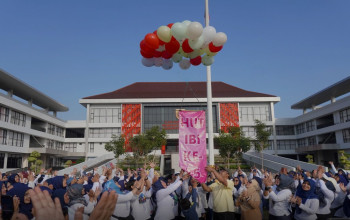 360 Bidan Sragen Senam Bersama di HUT ke-75 IBI, Bupati Sigit: Ini Panggilan Kemanusiaan