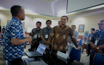 Ahmad Luthfi Terjun Langsung Pantau SPMB Jateng 2026, Tegaskan Kuota Domisili 33 Persen dan “No Titip-titip”
