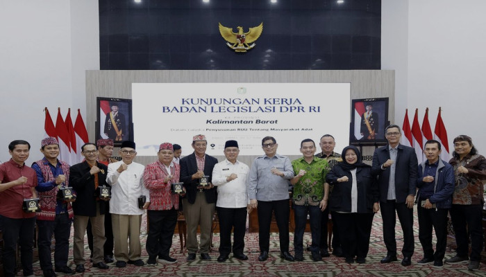 Baleg DPR Kunjungi Pontianak untuk Serap Aspirasi RUU Masyarakat Adat Prolegnas 2026