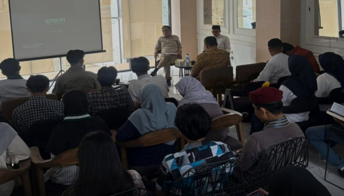Budiman Sudjatmiko Bantah Usir Mahasiswa: ‘Saya Hanya Minta Aturan Forum Dihormati’