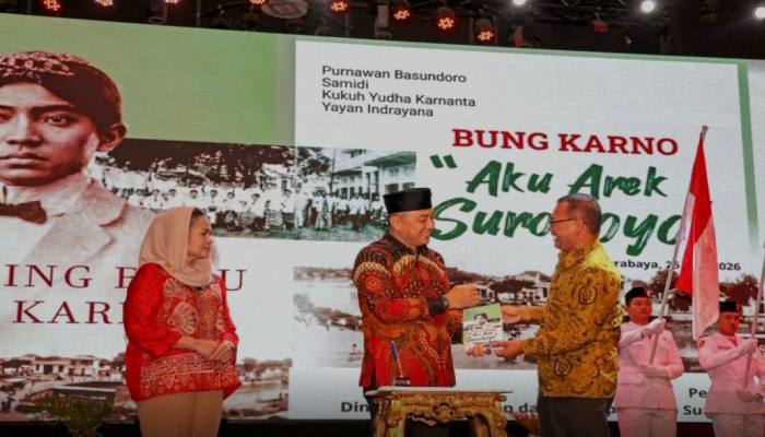 Buku ‘Bung Karno: Aku Arek Suroboyo’ Masuk Kurikulum SD-SMP Surabaya, Ungkap Jejak Masa Kecil Proklamator