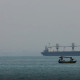 Garda Revolusi Iran Tembak Kapal Berbendera Singapura di Selat Hormuz, IMO Hentikan Evakuasi