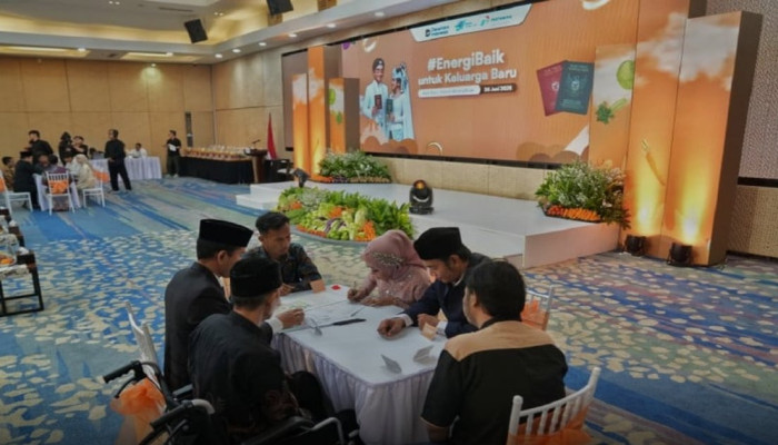 HUT ke-61 PGN: 61 Pasangan Ikuti Nikah Massal di Auditorium PGN Jakarta