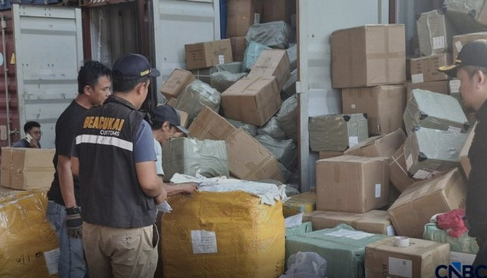 Kontainer di Tanjung Priok Susut dari 10.000 Jadi 1.500, Mayoritas Isi Barang China