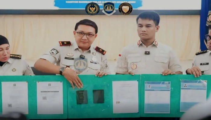Ngaku Investor, Dua WN Pakistan Ternyata Hanya Wisatawan — Dideportasi dari OKU