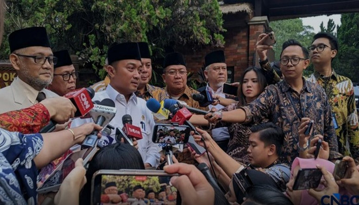 Rapat 2,5 Jam di Hambalang, Prabowo Evaluasi Haji 2026: Antrean Dipangkas Jadi 26 Tahun