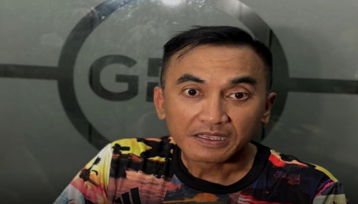 Rico Ceper Jenguk Haji Bolot di RS Fatmawati, Ungkap Kondisi Terkini Pelawak Senior