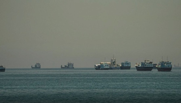 Seperlima Pasokan Minyak Dunia di Ujung Tanduk, Iran Ancam Blokir Selat Hormuz Tanpa Izin